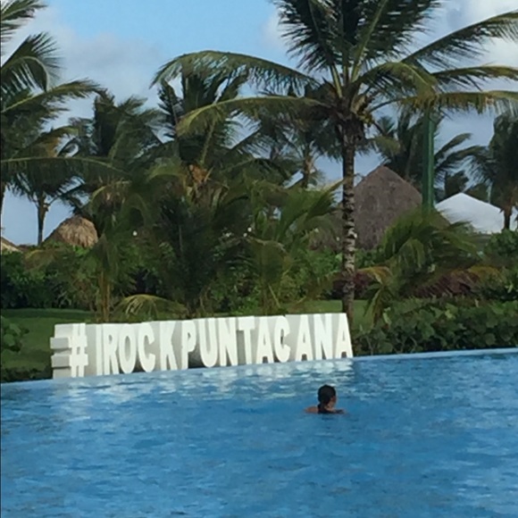 Meet your Posher, Brittany - Picture 1 of 1